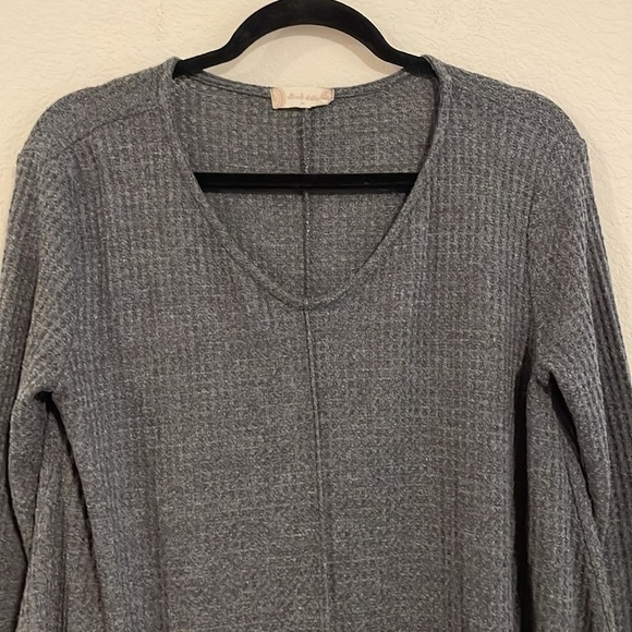 Altar’d State Women’s Waffle Knit T-Shirt Medium Grey Oversized Lagenlook Cotton - Picture 4 of 12